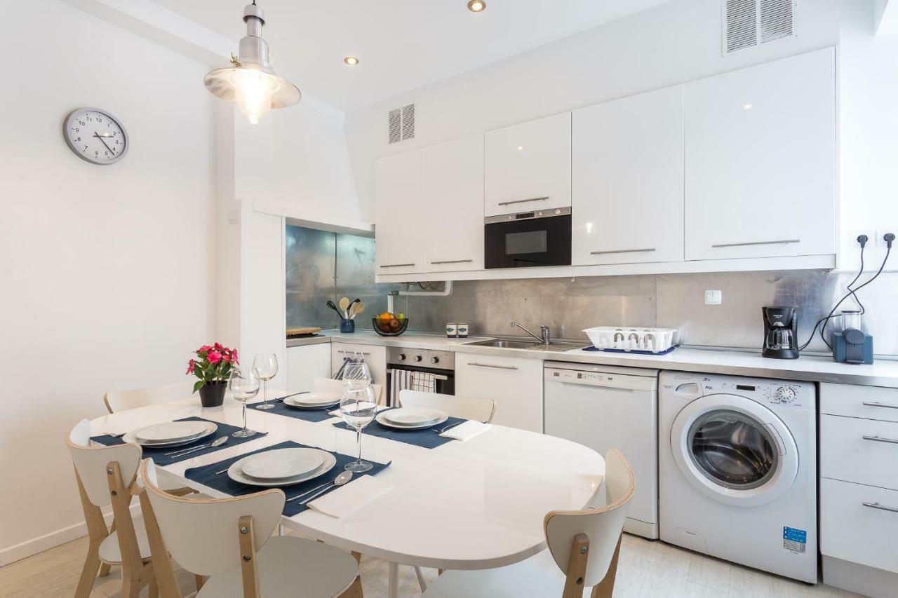 Apartment Three Bedroom In Historical Centre -bairro Alto Lissabon